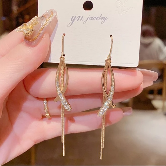 New 18k gold plated earrings - Picture 4 of 5